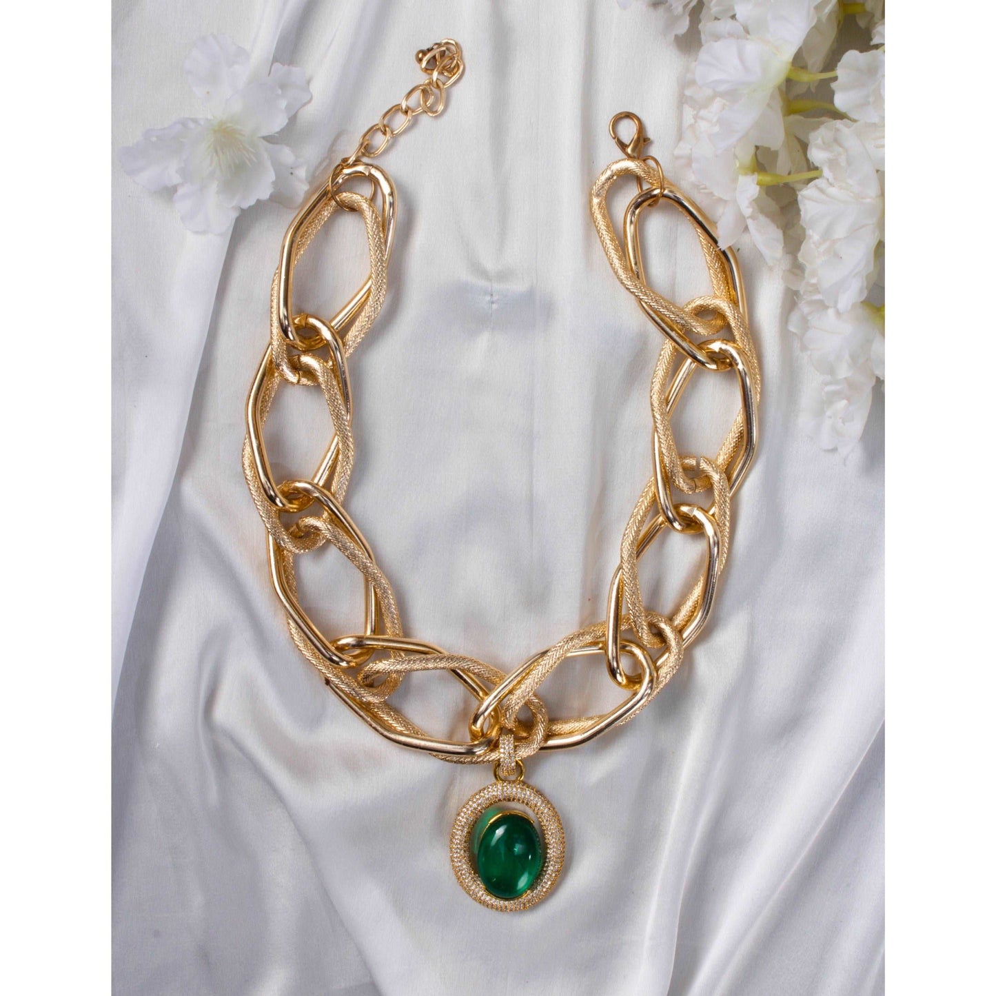 Chunky Chain Oval Faux Emerald NecklaceStudio6Jewels